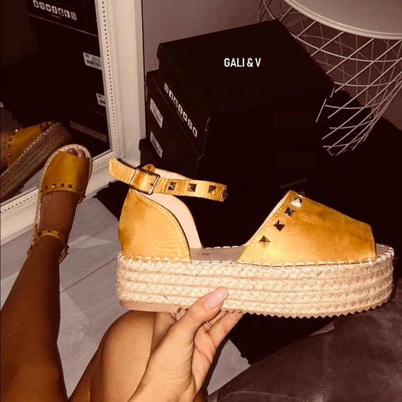 Shoes - Camel Espadrille